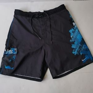 Vintage Nike Men's Size XL Black Blue White Mesh Lined Swim Trunks Floral Print
